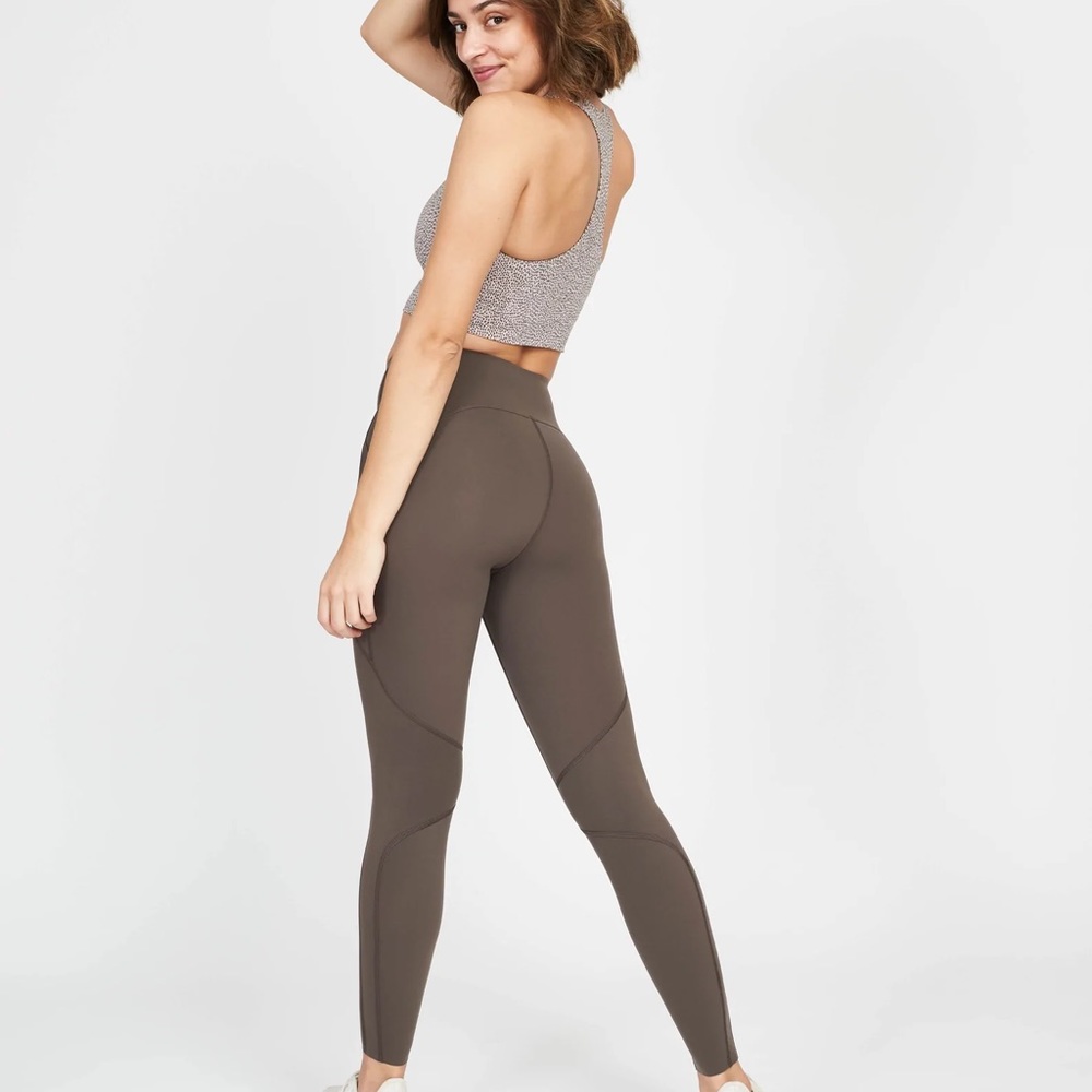 Every.wear spanx leggings with pocket